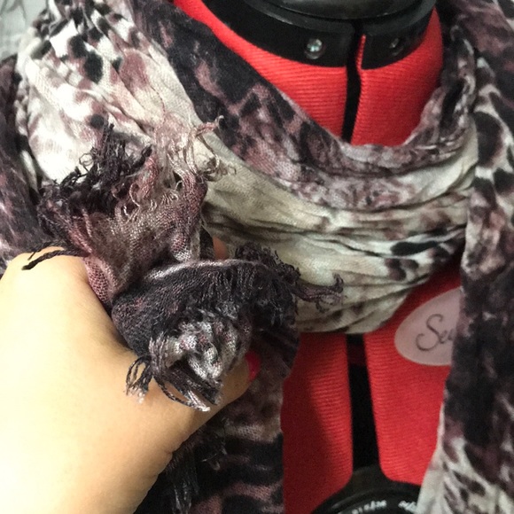 Scarf - Picture 3 of 3